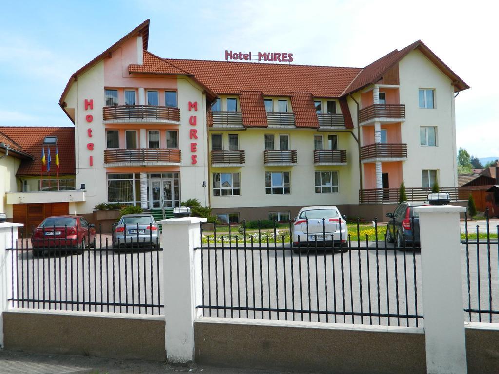 Hotel Mures Topliţa Exteriör bild