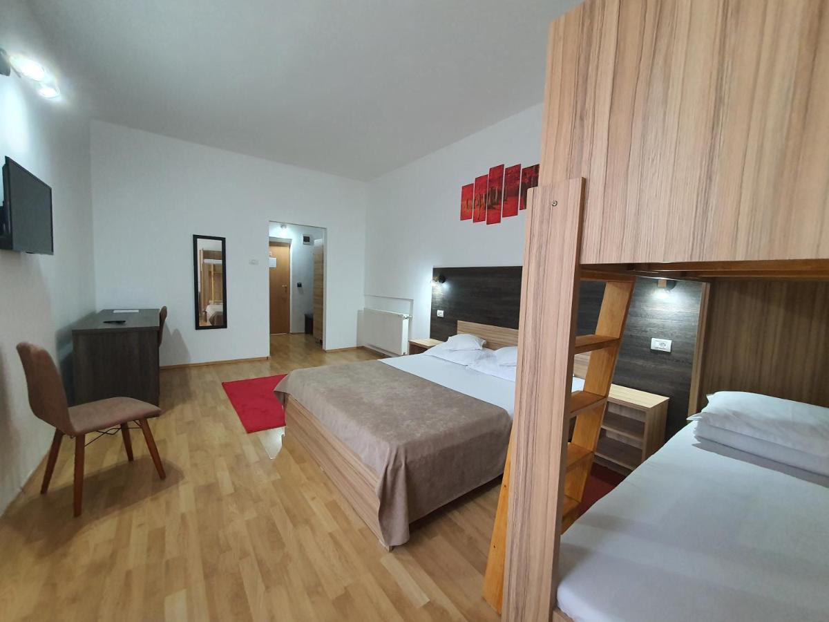 Hotel Mures Topliţa Exteriör bild